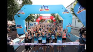Saarlouis läuft – Frauen setzen ein starkes Zeichen in der Innenstadt 13. dm Frauenlauf startet am 12. September mit neuem Schwung