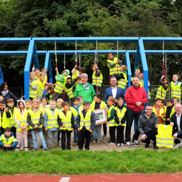 Sicherheit für Saarlouiser Kinder: Warnwesten für Schulanfänger