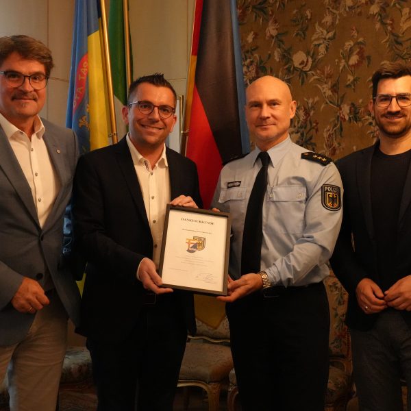 Leiter der Bundespolizei im Saarland auf Einladung des Oberbürgermeisters im Rathaus