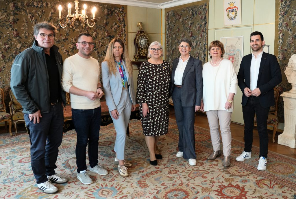 Engagement für Frauen und Mädchen: Zonta Club Saarlouis zu Besuch im Rathaus