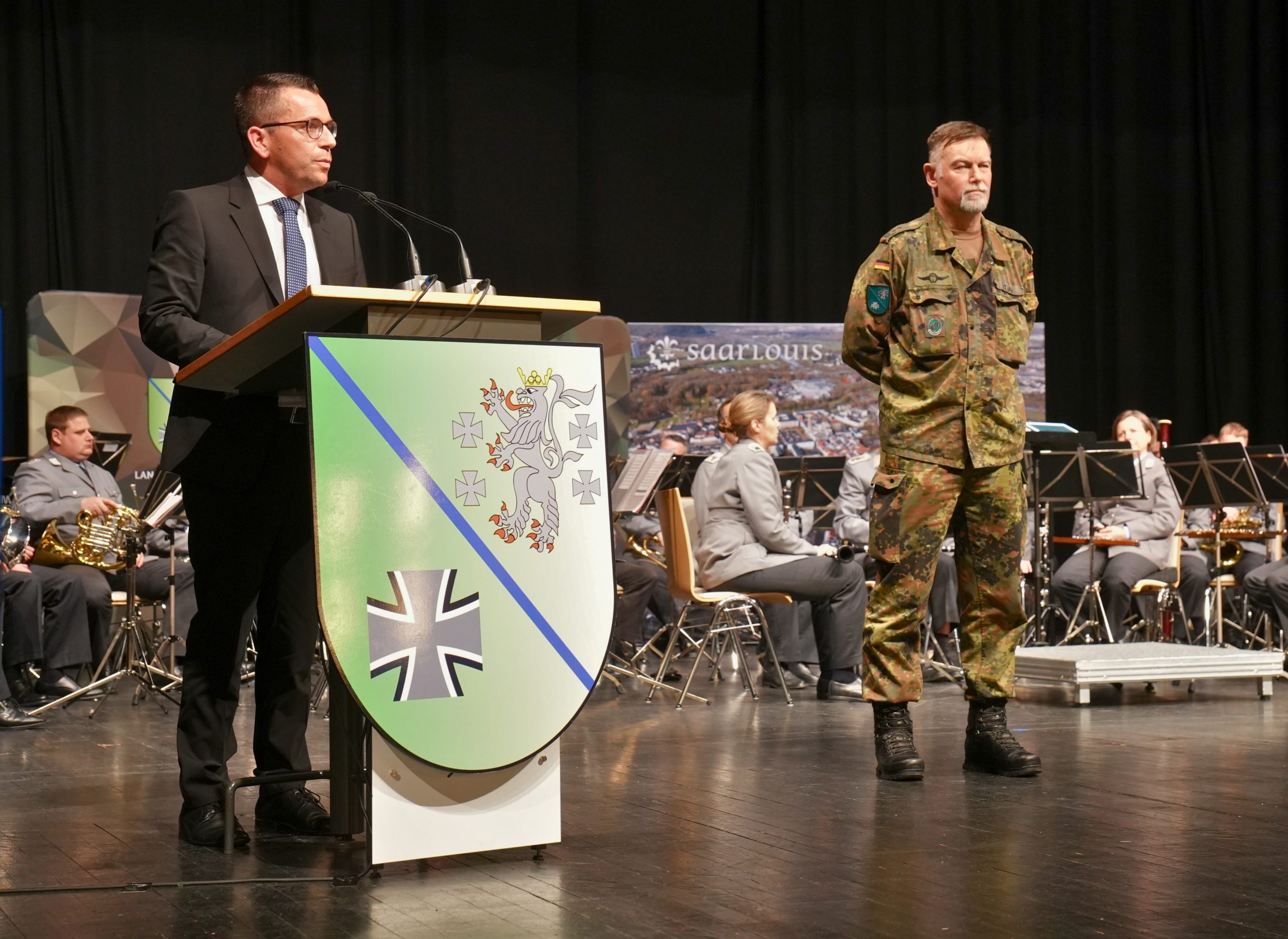 Abschied nach 42 Dienstjahren – Oberst Uwe Staab aus dem Amt verabschiedet