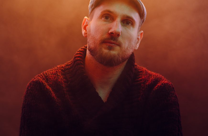 Chanson Tage: Julien m’a dit