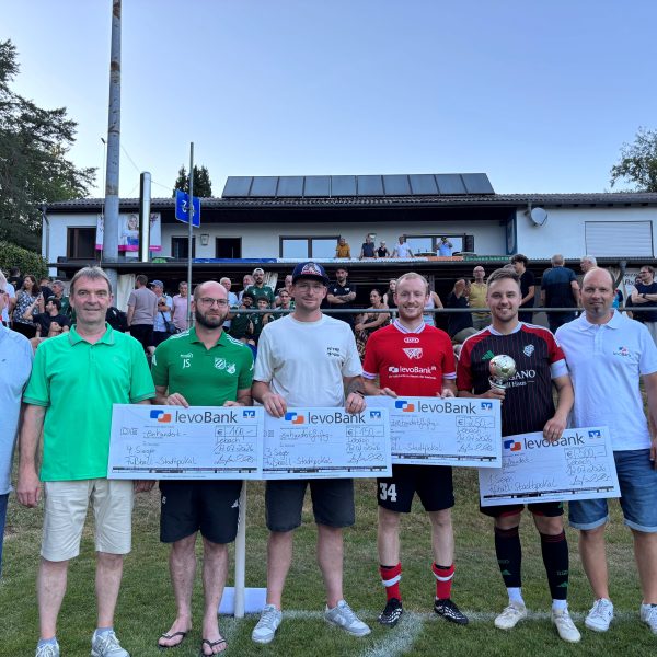 Fußball-Stadtpokal geht erneut nach Steinbach