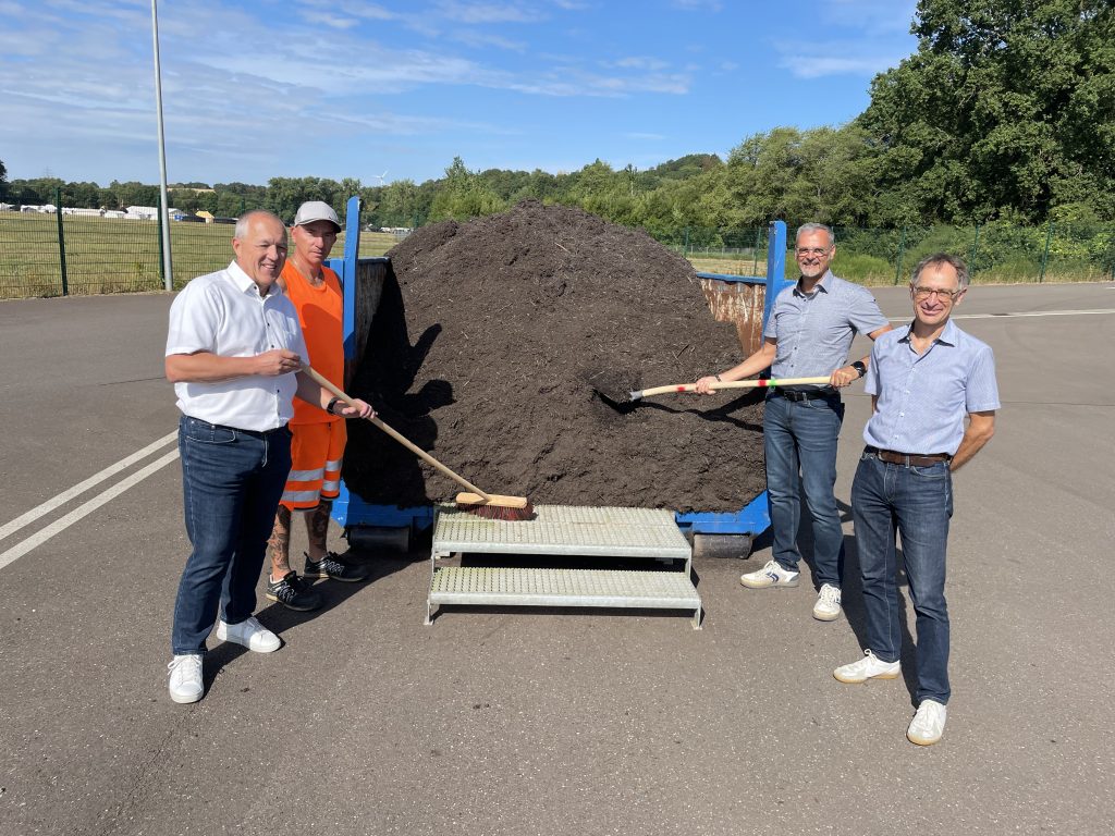 Hochwertiger und preiswerter Kompost für den Garten
