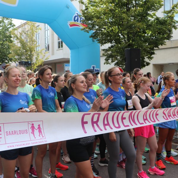 dm-Frauenlauf 2026: Sechs Kilometer Frauenpower in Saarlouis
