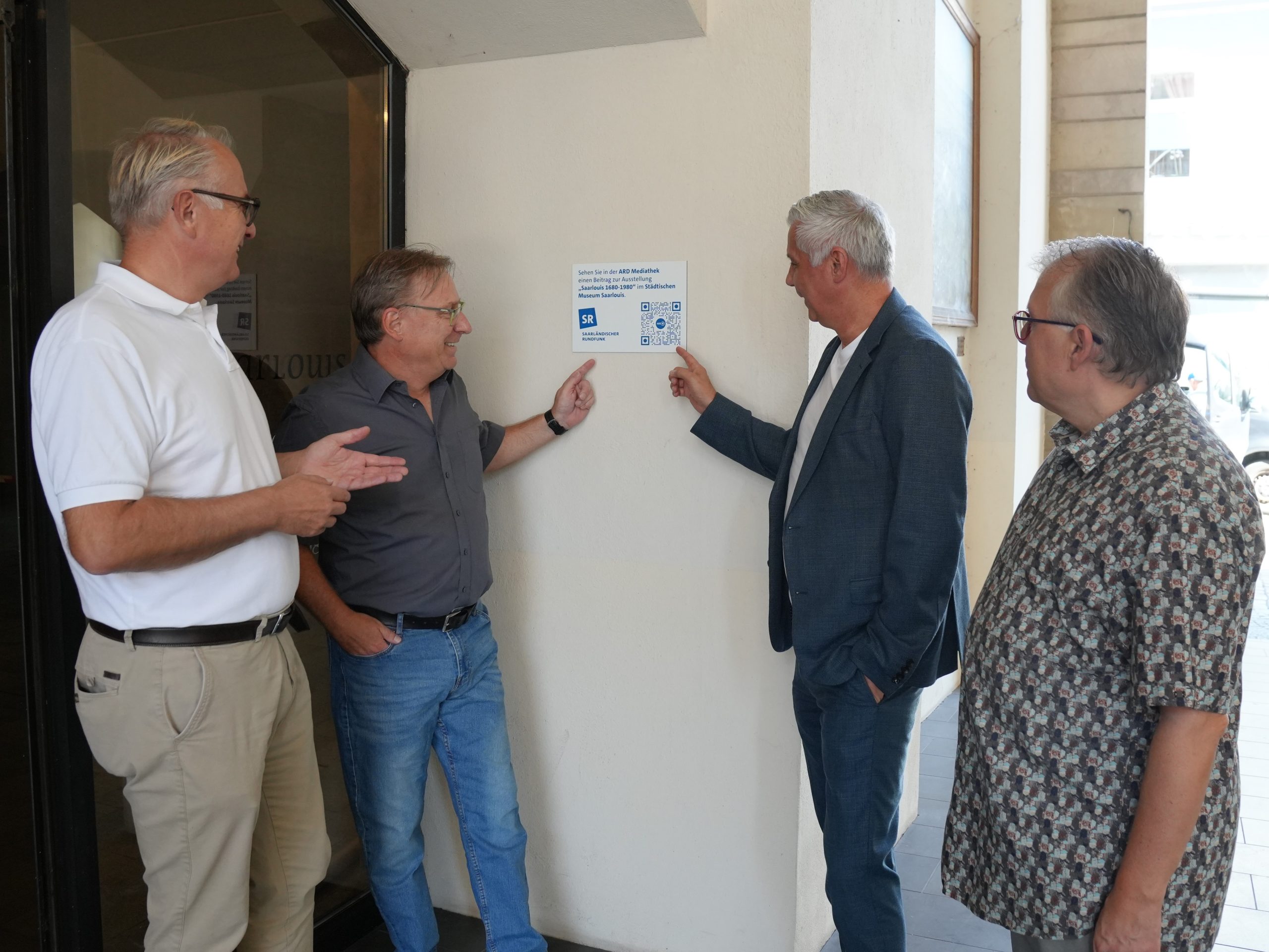 SR-Beiträge an öffentlichen Orten im Saarland: Neuer QR-Code am Städtischen Museum Saarlouis