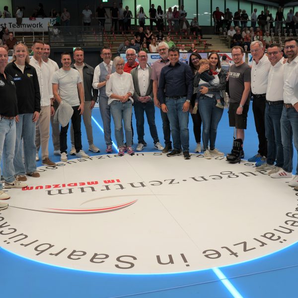 Zwei Premieren, eine neue Sportbühne